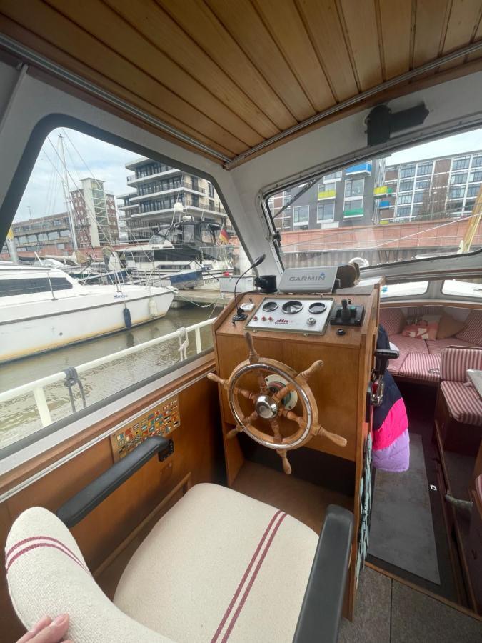 Suesses Motorboot - Bremen Ueberseestadt Exterior photo